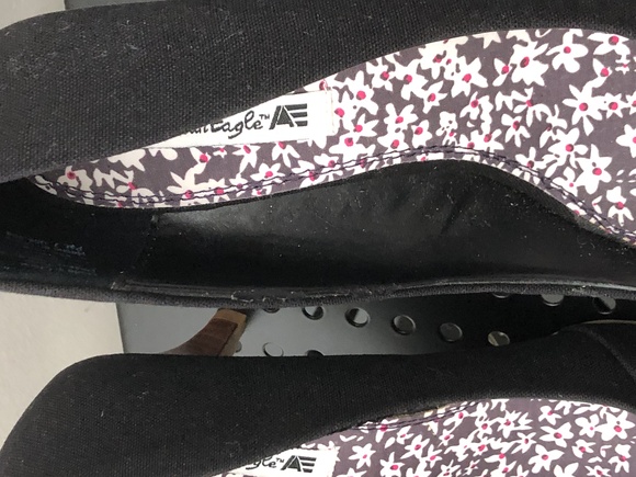 American Eagle - Black Open Toe Pumps - 2.5 inch heel - Size 7 - Never worn - Picture 9 of 9